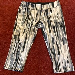 IMPACT by Jillian Michaels Capri Leggings